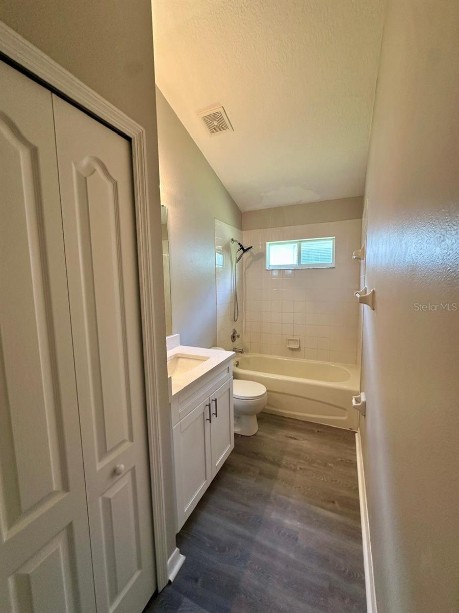 Image 18 of 25 For 705 Straw Lake Drive