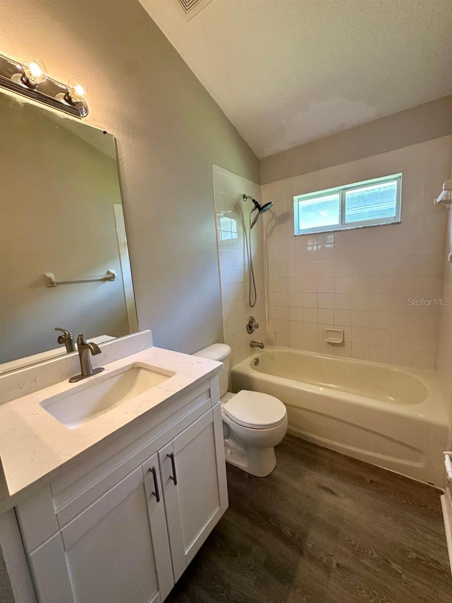 Image 19 of 25 For 705 Straw Lake Drive