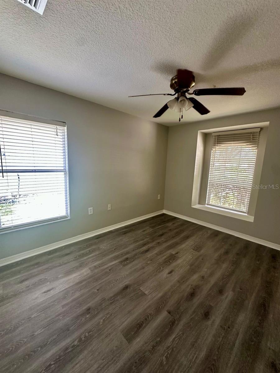 Image 21 of 25 For 705 Straw Lake Drive