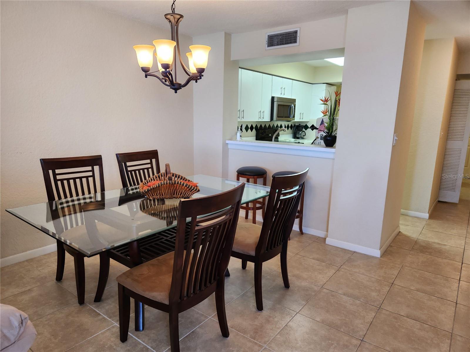 Image 7 of 19 For 6105 Bahia Del Mar Circle 283