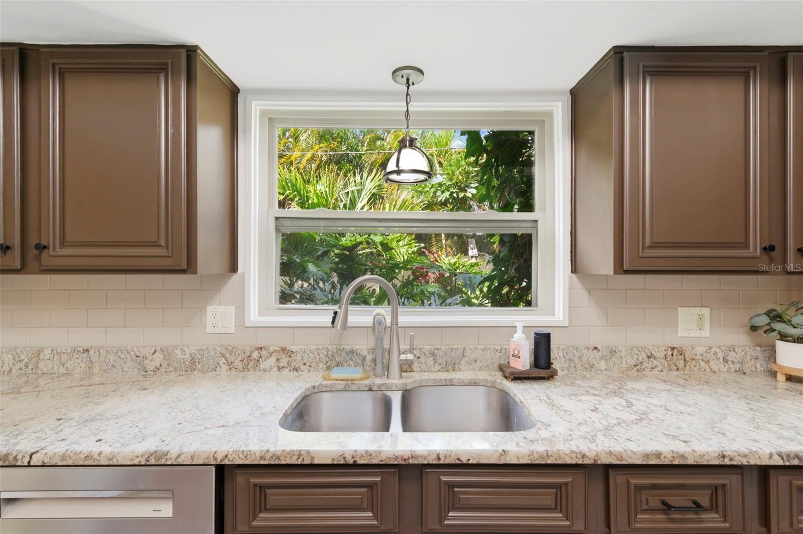 Image 28 of 78 For 3120 Park Street N