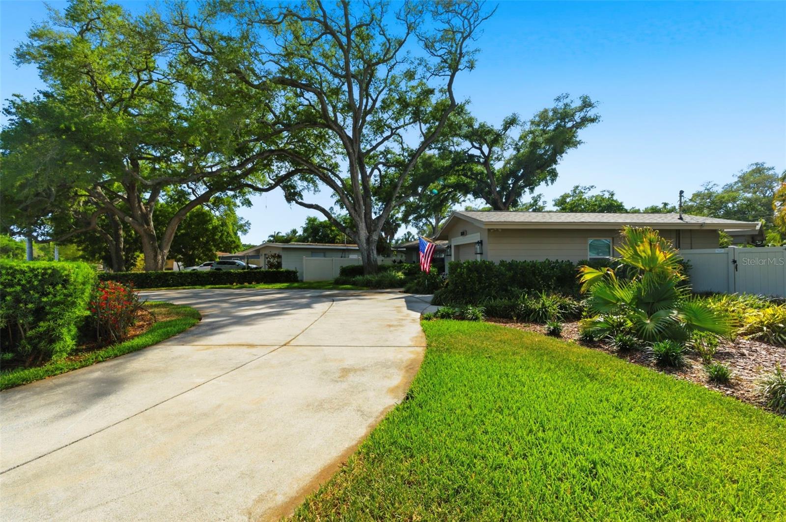 Image 3 of 78 For 3120 Park Street N