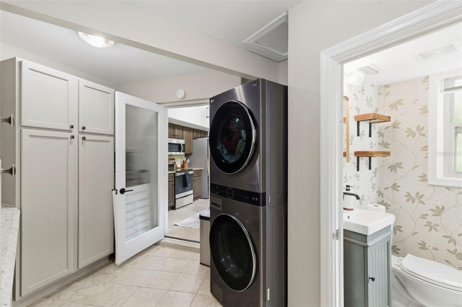 Image 32 of 78 For 3120 Park Street N