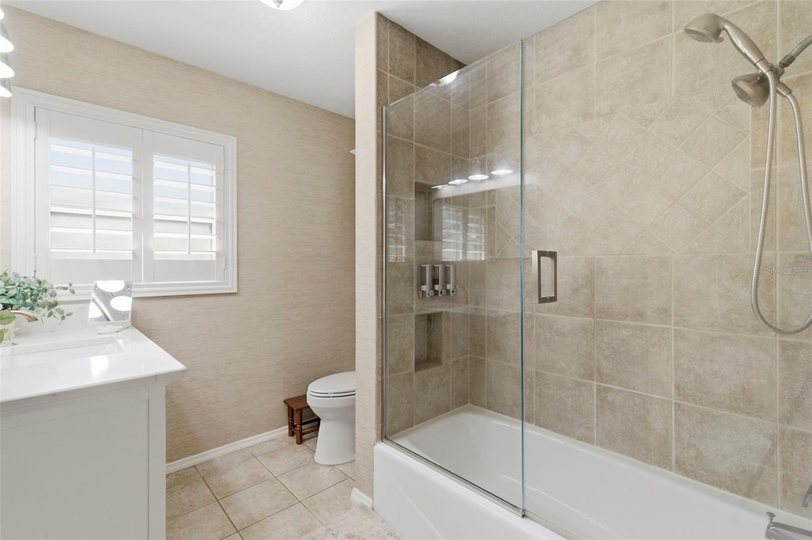 Image 36 of 78 For 3120 Park Street N