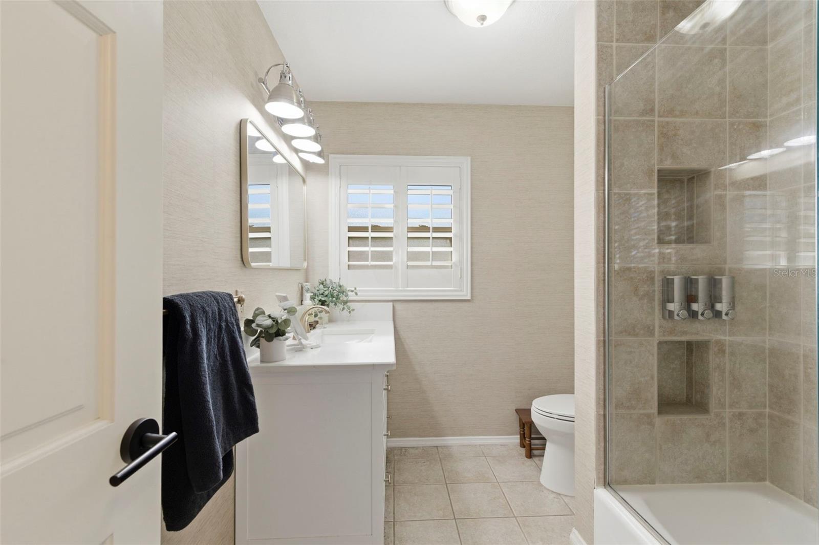 Image 38 of 78 For 3120 Park Street N