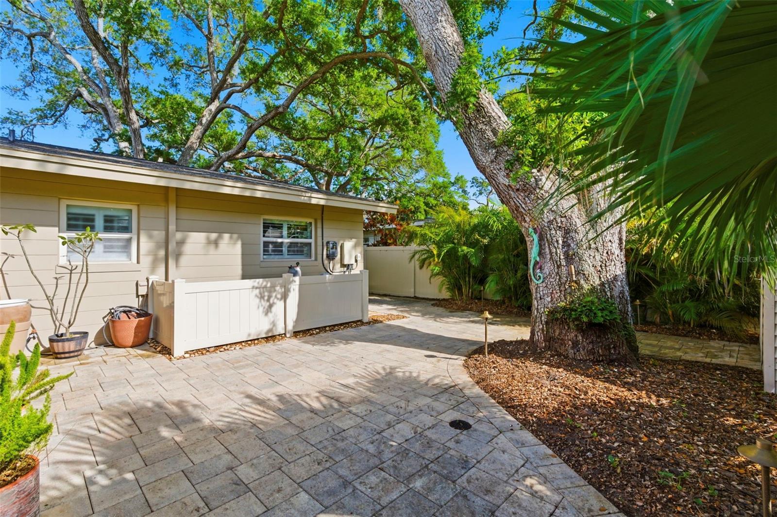 Image 58 of 78 For 3120 Park Street N