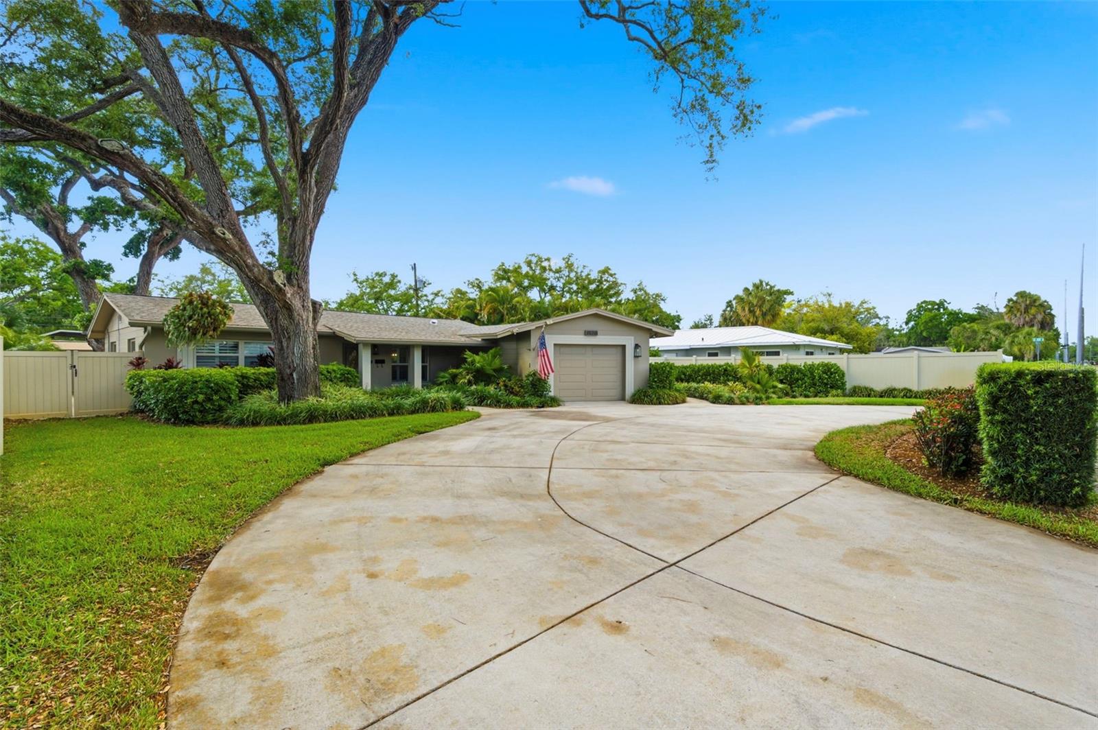 Image 7 of 78 For 3120 Park Street N