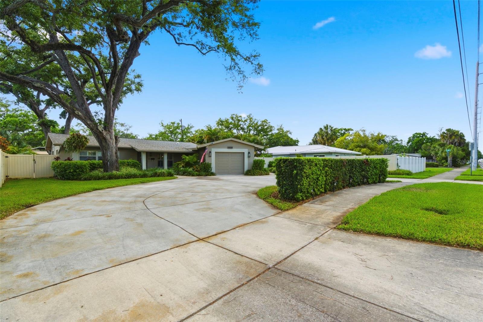 Image 8 of 78 For 3120 Park Street N