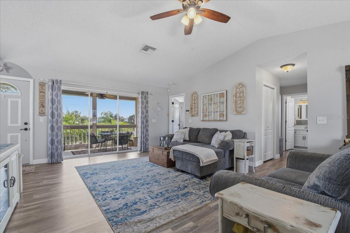 Image 20 of 52 For 7611 Mako Drive