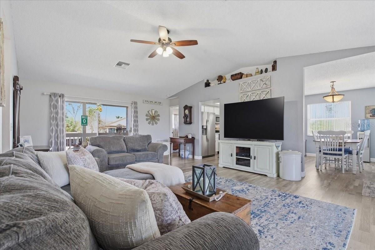 Image 21 of 52 For 7611 Mako Drive