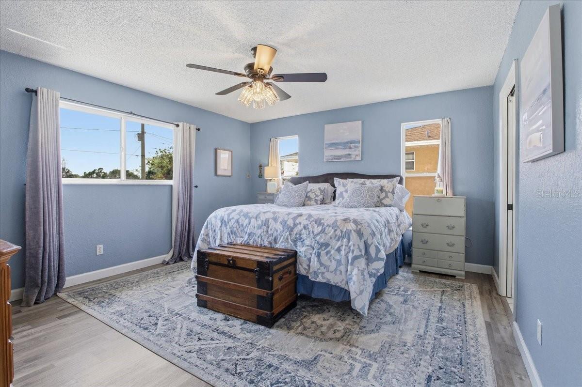 Image 28 of 52 For 7611 Mako Drive