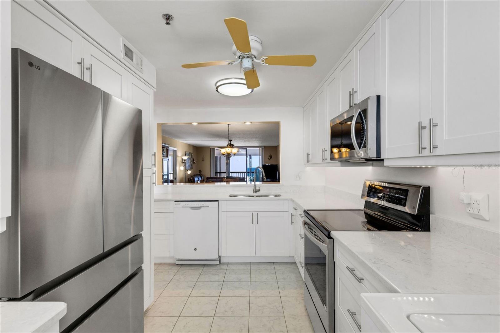 Image 5 of 77 For 14900 Gulf Boulevard 410