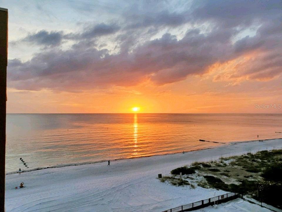 Image 71 of 77 For 14900 Gulf Boulevard 410