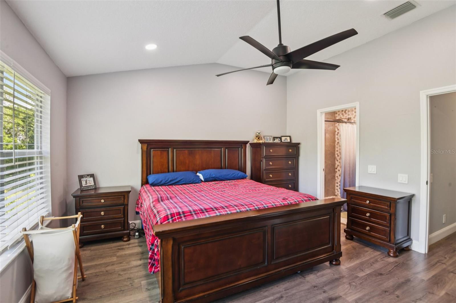 Image 16 of 31 For 3661 Country Pointe Place