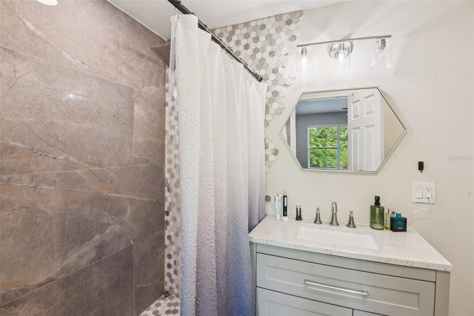 Image 17 of 31 For 3661 Country Pointe Place