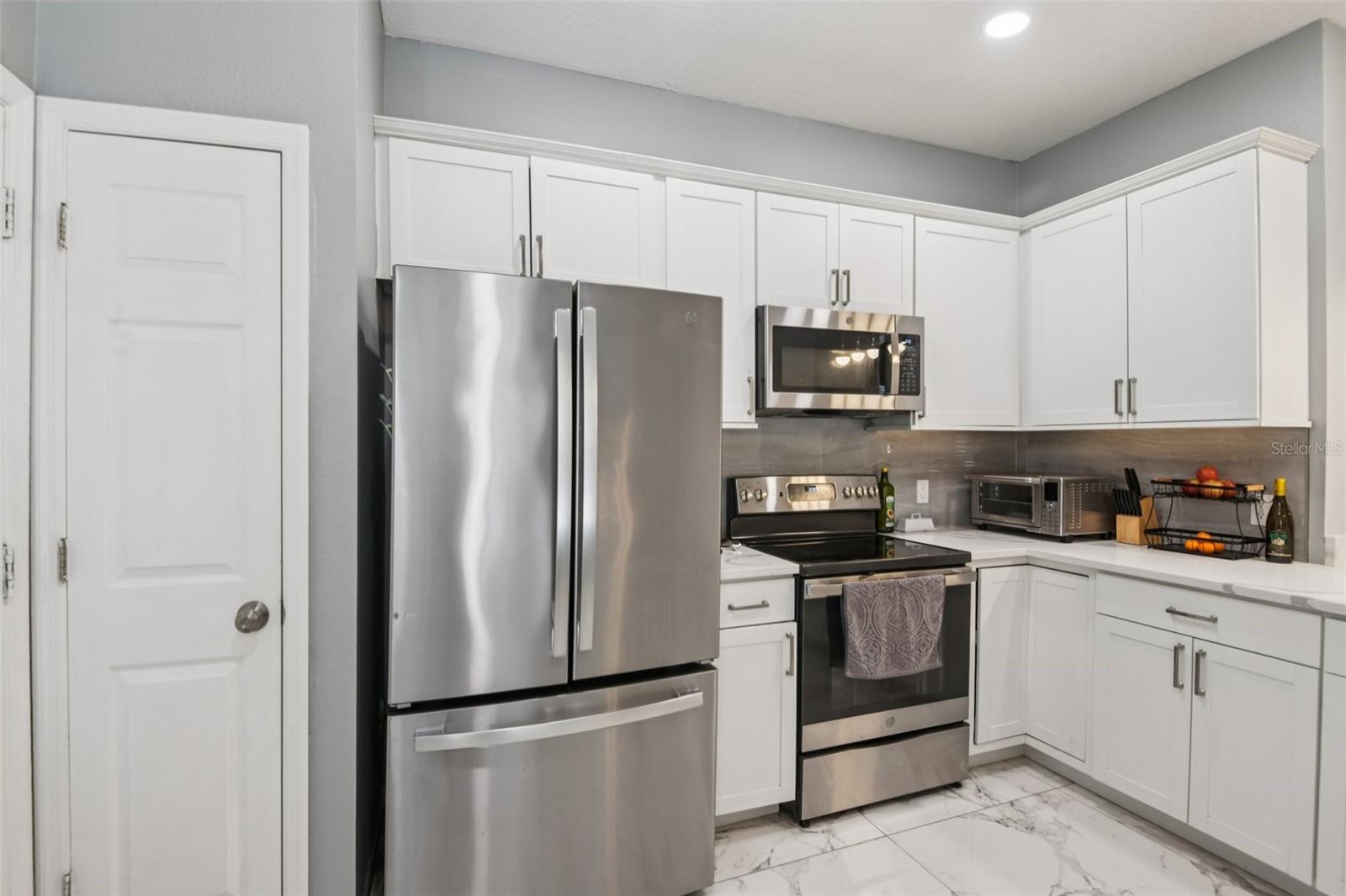 Image 9 of 31 For 3661 Country Pointe Place