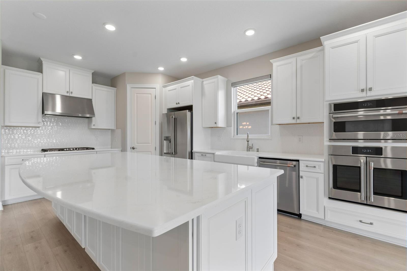 Listing photo id 13 for 4292 Graticola Road