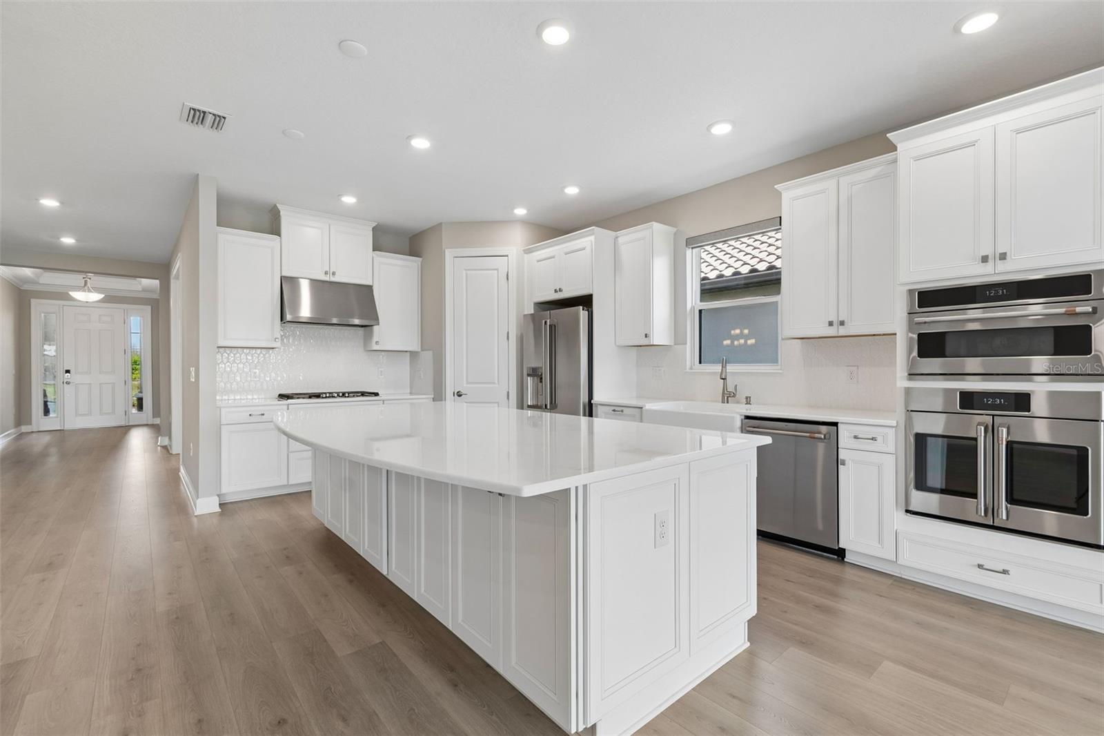 Listing photo id 14 for 4292 Graticola Road