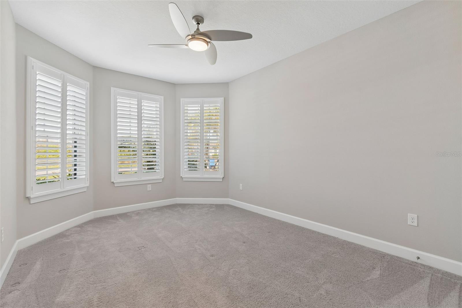 Listing photo id 26 for 4292 Graticola Road