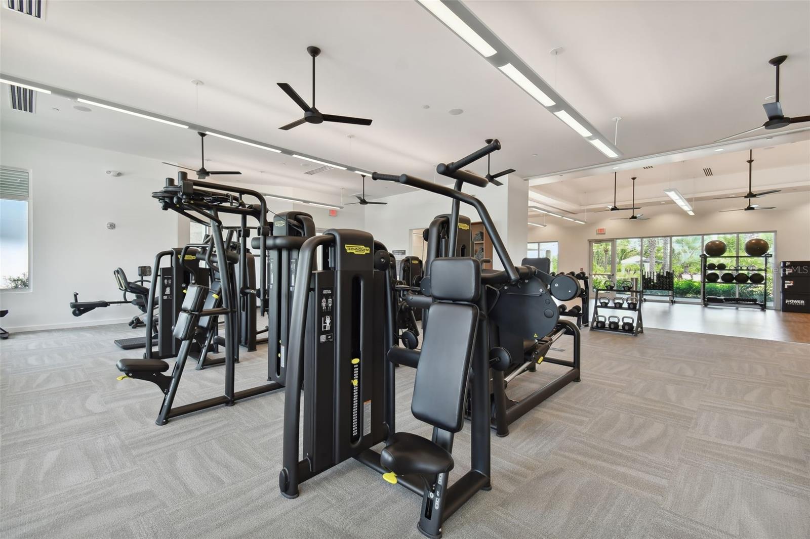 Listing photo id 86 for 4292 Graticola Road