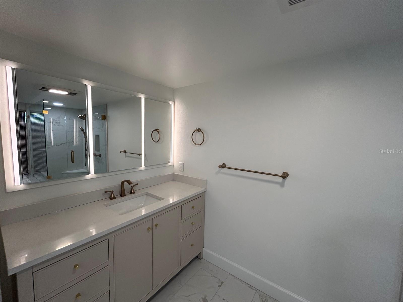 Image 36 of 59 For 6260 Kipps Colony Court 203