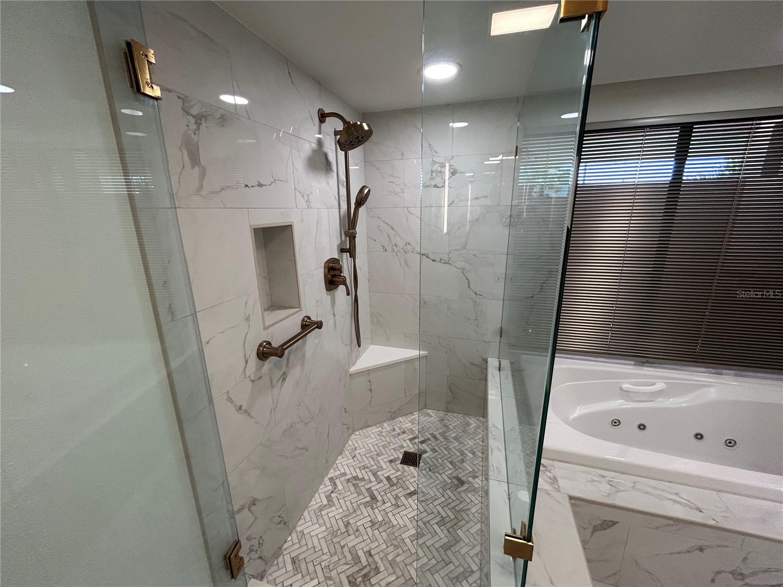 Image 38 of 59 For 6260 Kipps Colony Court 203