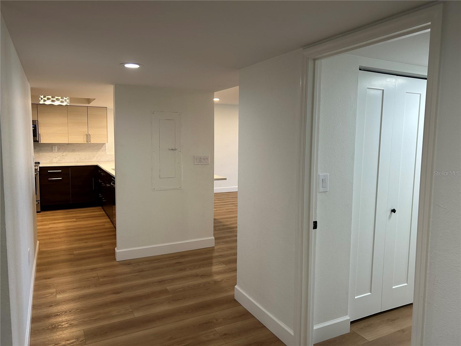 Image 4 of 59 For 6260 Kipps Colony Court 203