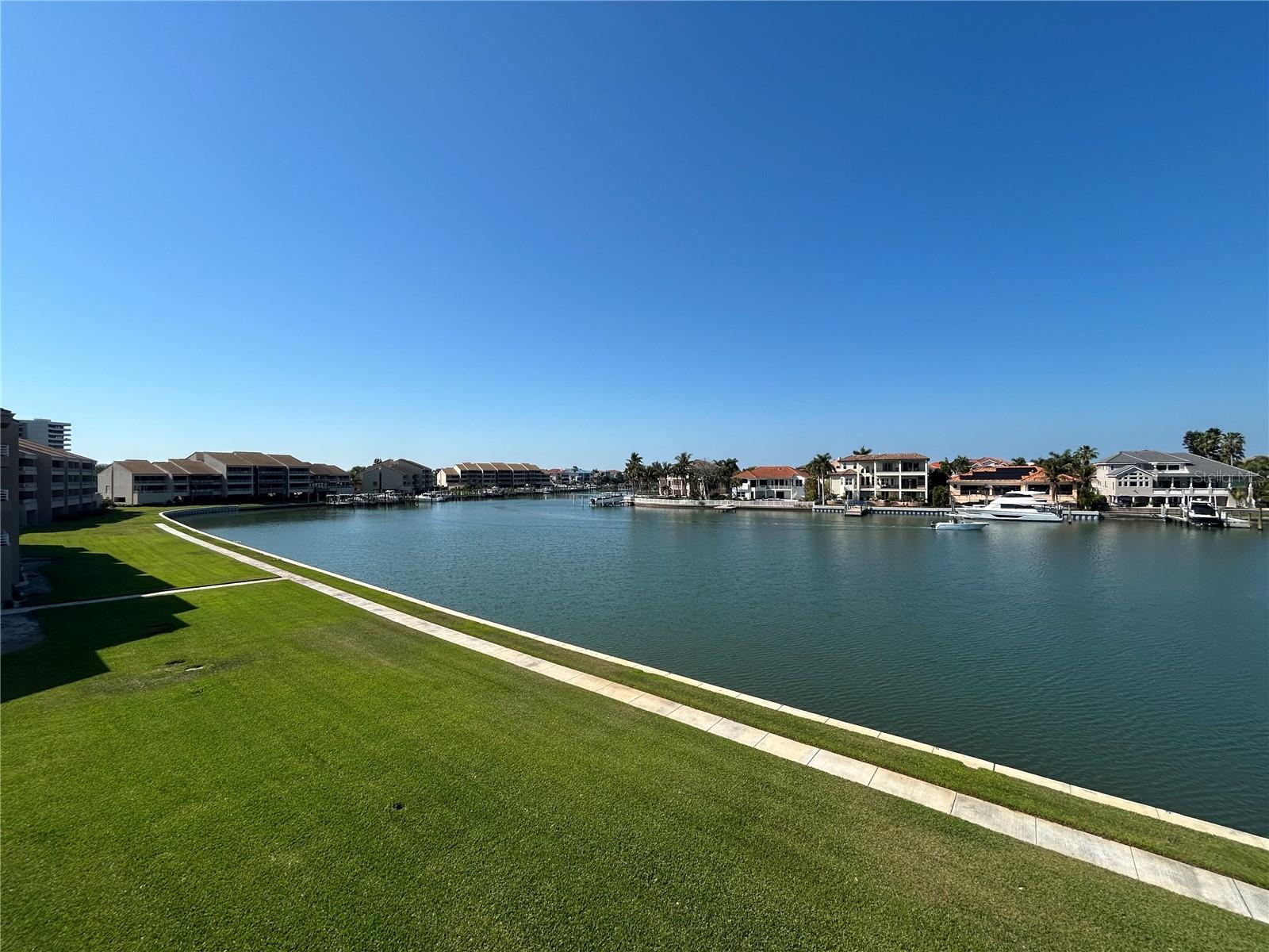 Image 42 of 59 For 6260 Kipps Colony Court 203