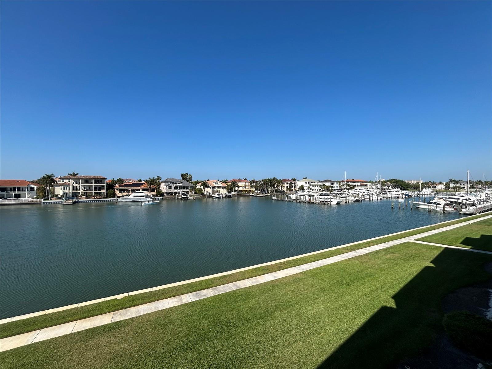 Image 43 of 59 For 6260 Kipps Colony Court 203