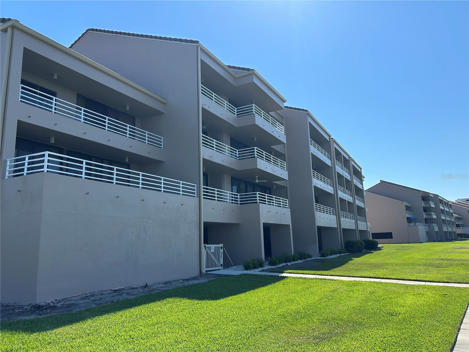 Image 48 of 59 For 6260 Kipps Colony Court 203