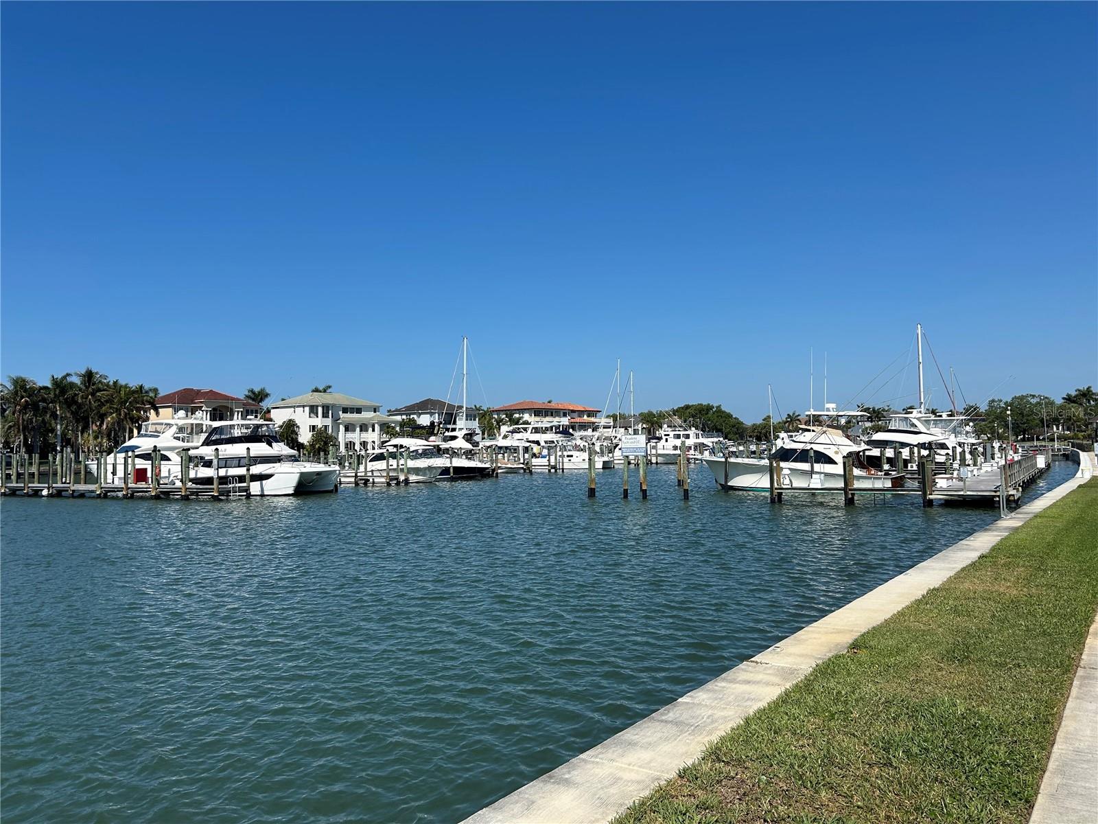 Image 51 of 59 For 6260 Kipps Colony Court 203