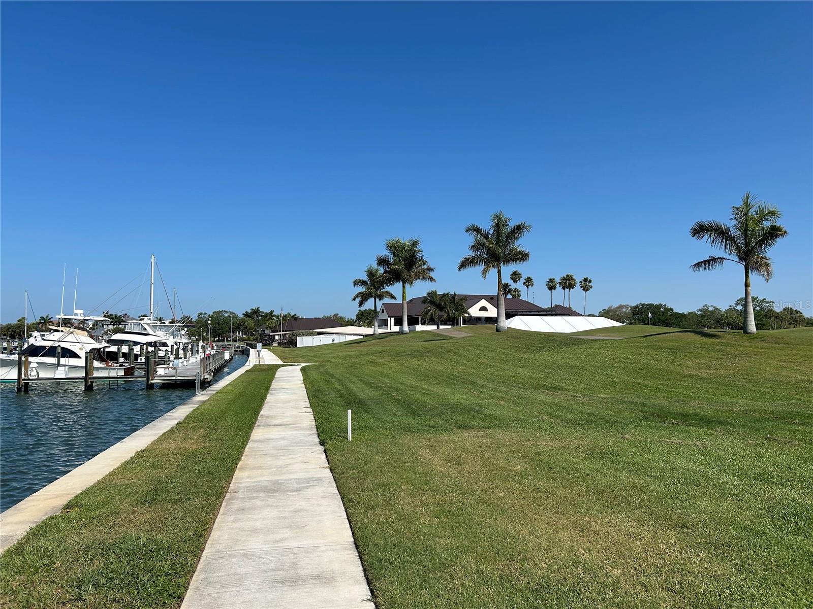 Image 52 of 59 For 6260 Kipps Colony Court 203