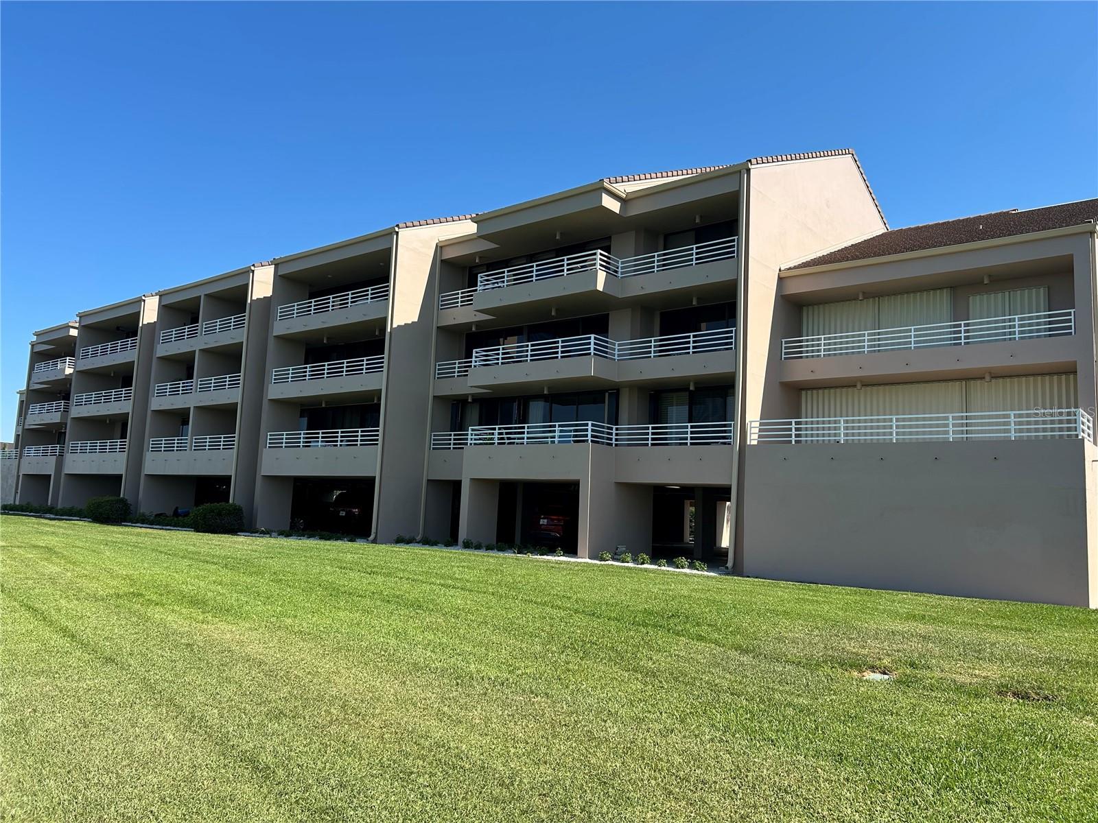 Image 53 of 59 For 6260 Kipps Colony Court 203