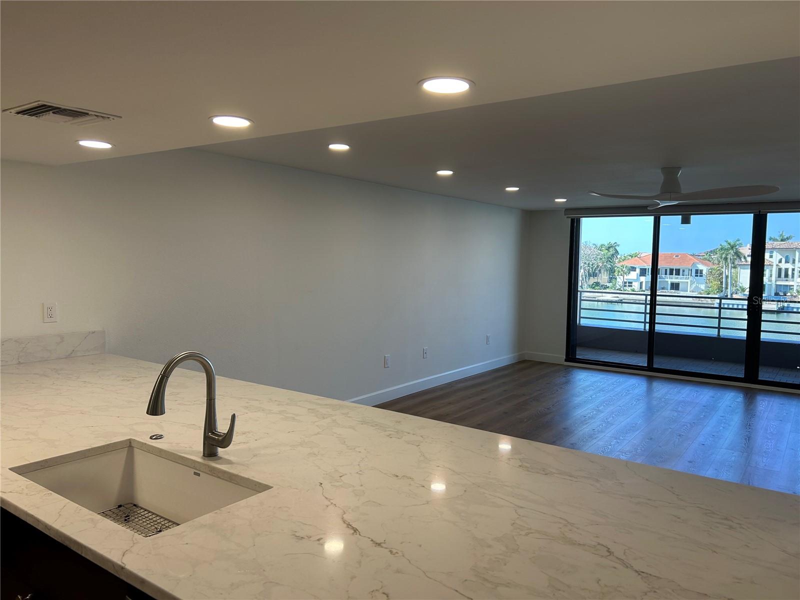 Image 6 of 59 For 6260 Kipps Colony Court 203