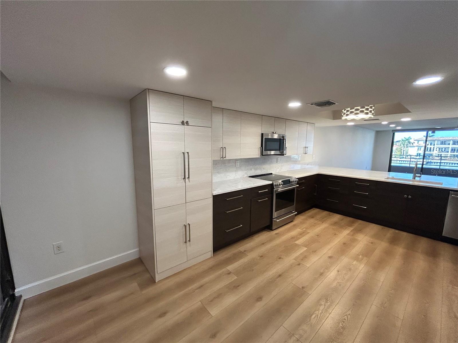 Image 9 of 59 For 6260 Kipps Colony Court 203