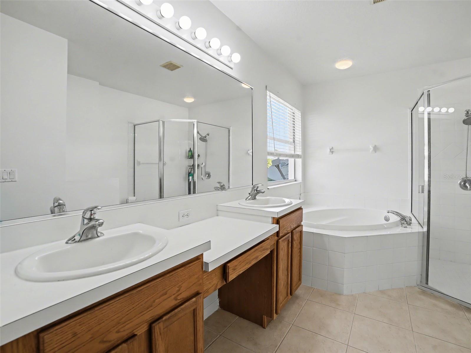 Image 17 of 46 For 8222 Haven Harbour Way