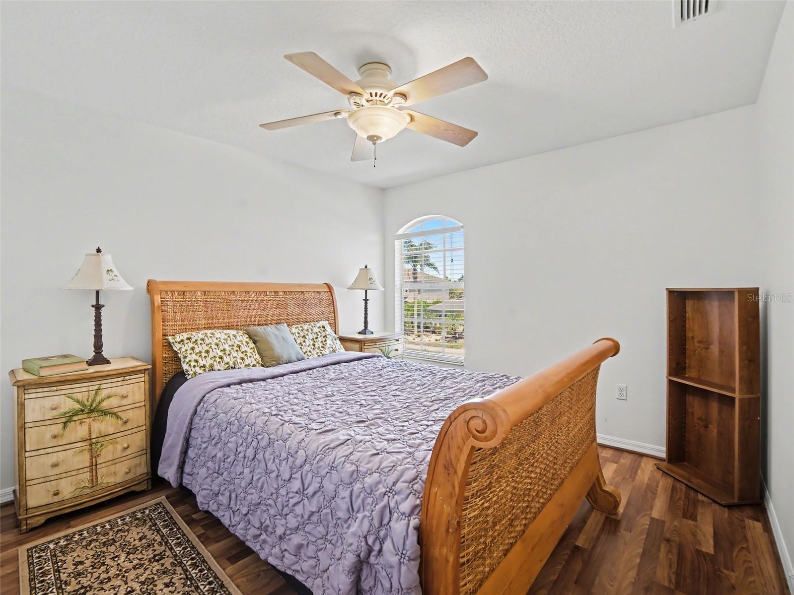 Image 20 of 46 For 8222 Haven Harbour Way