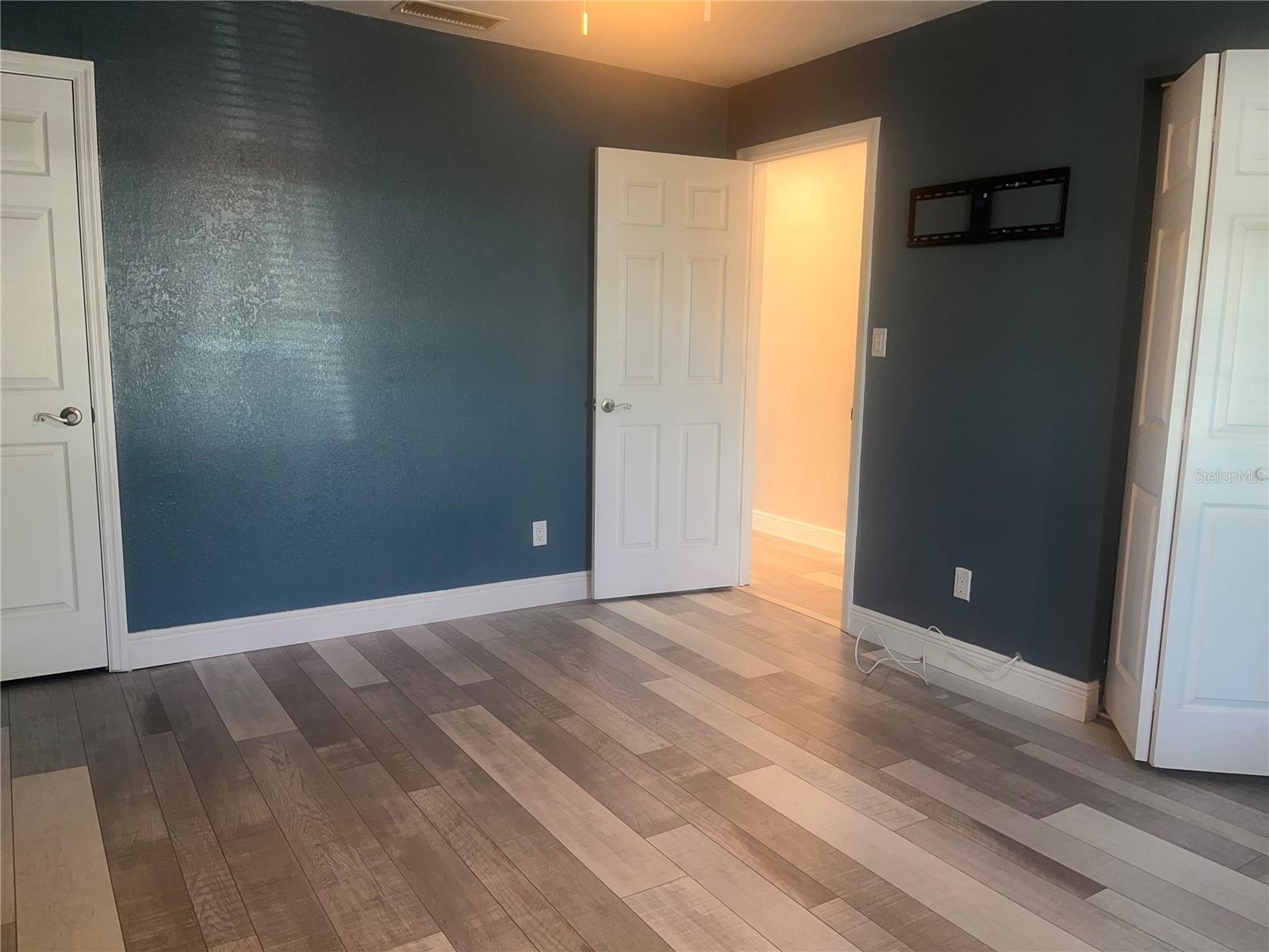 Image 14 of 59 For 5075 Starfish Drive Se B