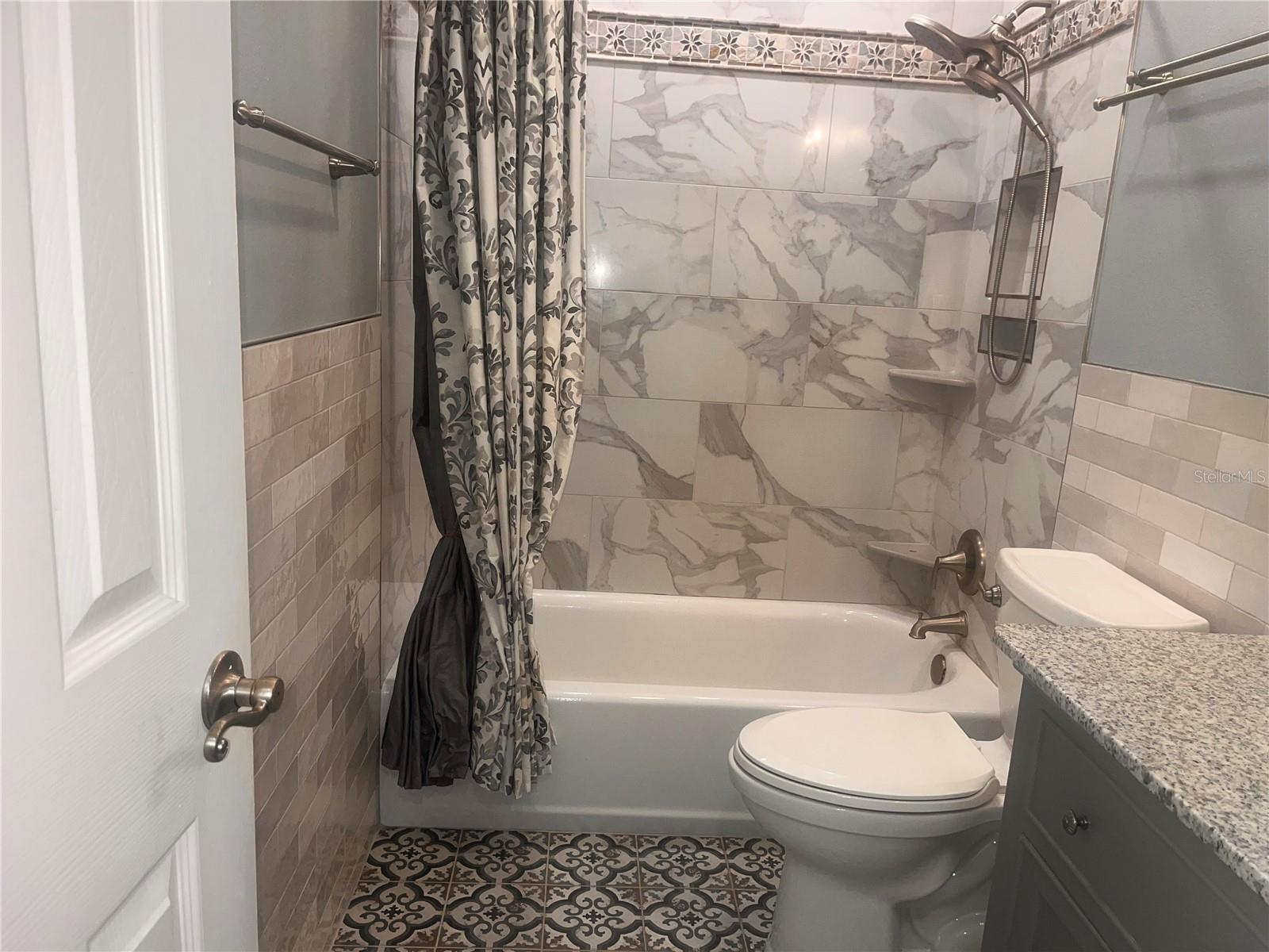 Image 15 of 59 For 5075 Starfish Drive Se B