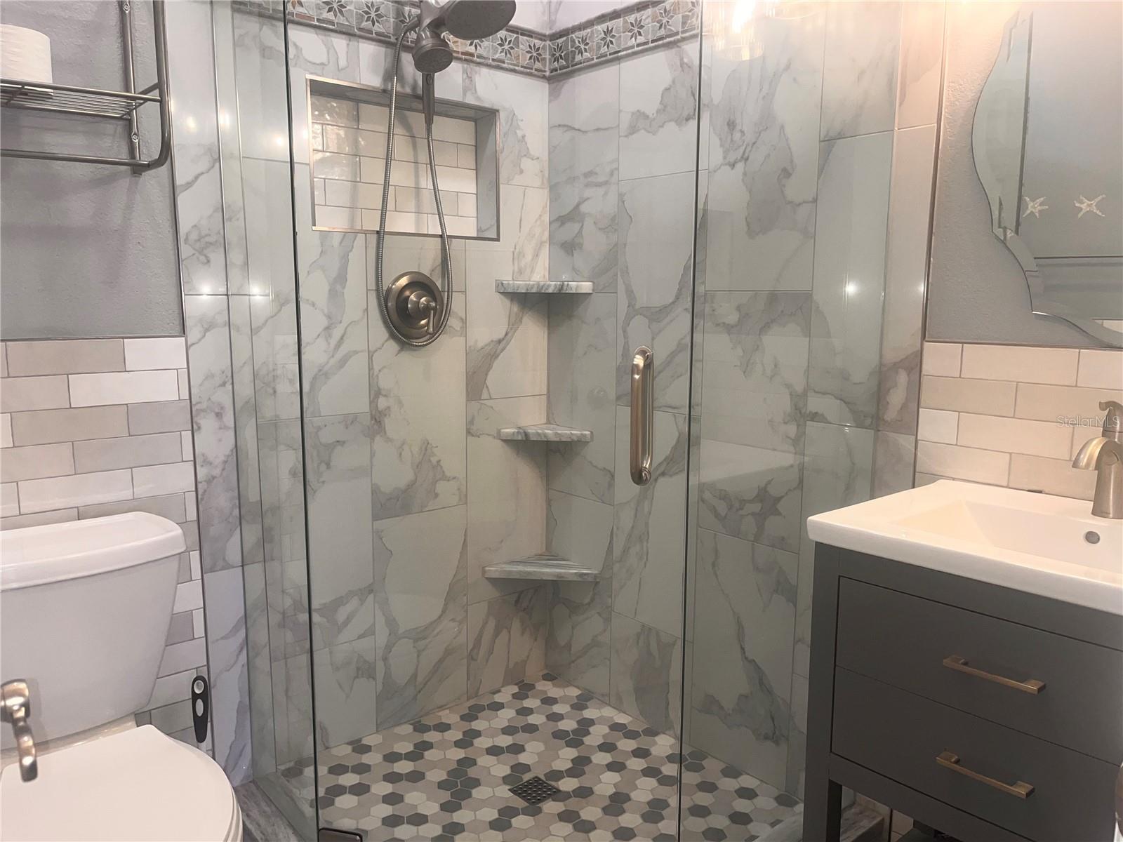 Image 16 of 59 For 5075 Starfish Drive Se B