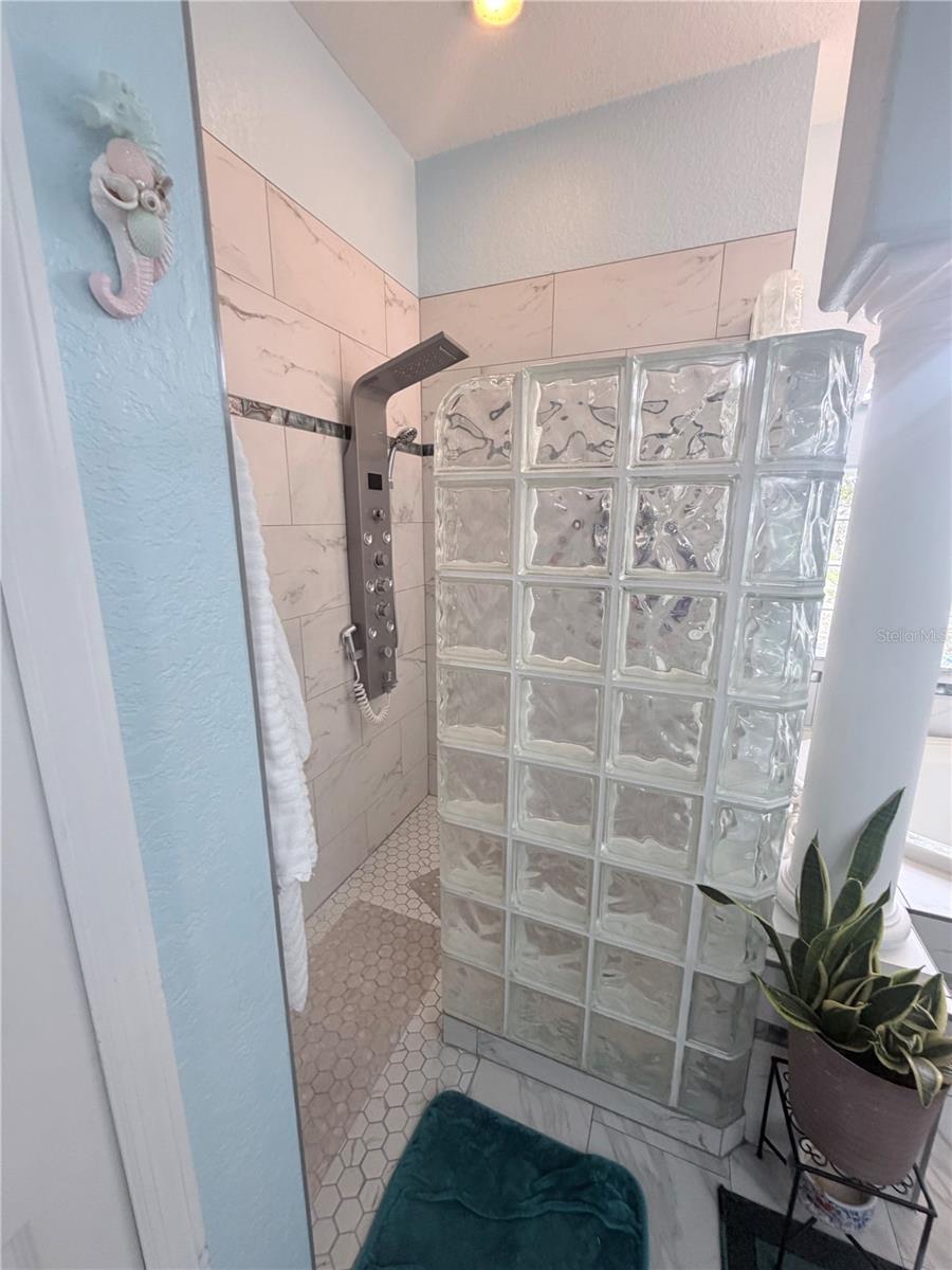 Image 21 of 42 For 13476 Little Farms Drive