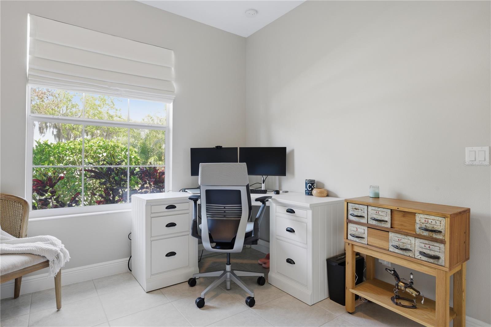 Listing photo id 19 for 1650 Segovia Circle