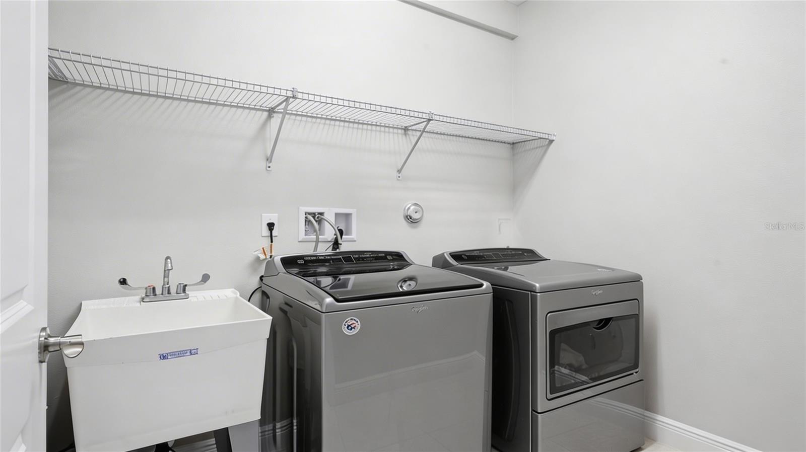 Listing photo id 22 for 1650 Segovia Circle