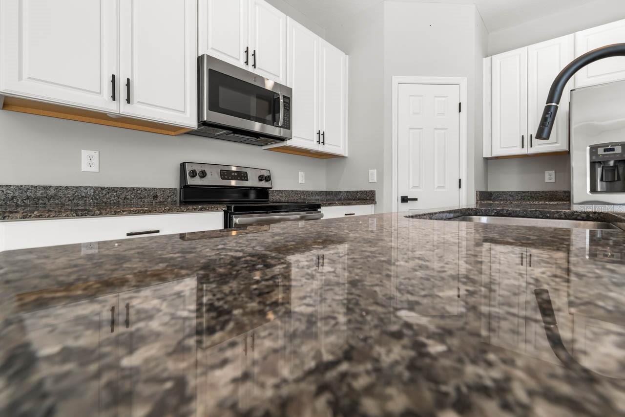 Image 11 of 26 For 7052 Summer Holly Place