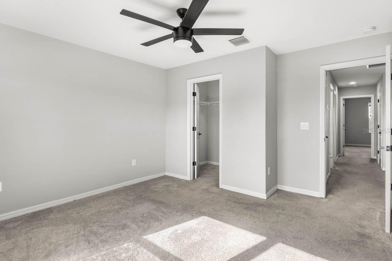 Image 21 of 26 For 7052 Summer Holly Place