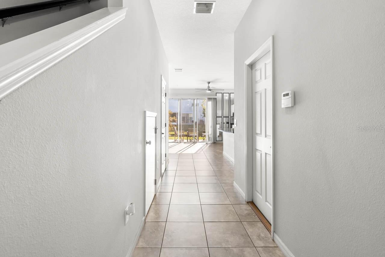 Image 4 of 26 For 7052 Summer Holly Place