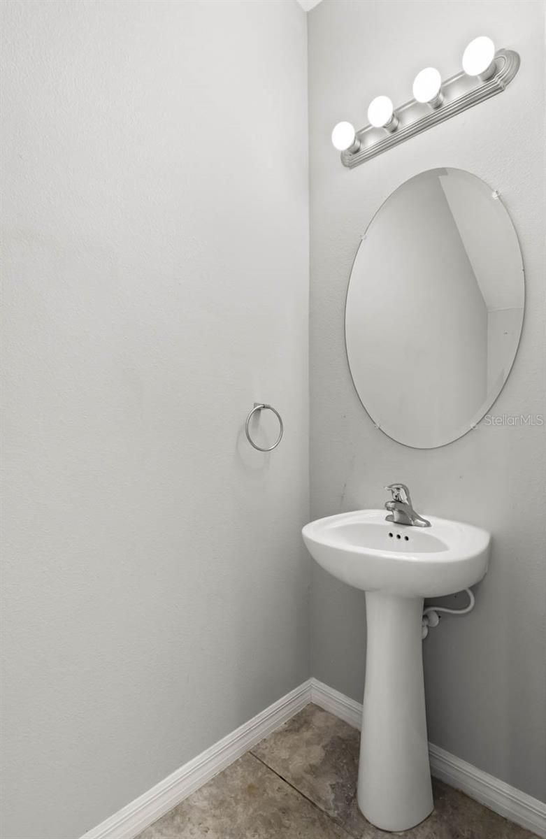 Image 6 of 26 For 7052 Summer Holly Place