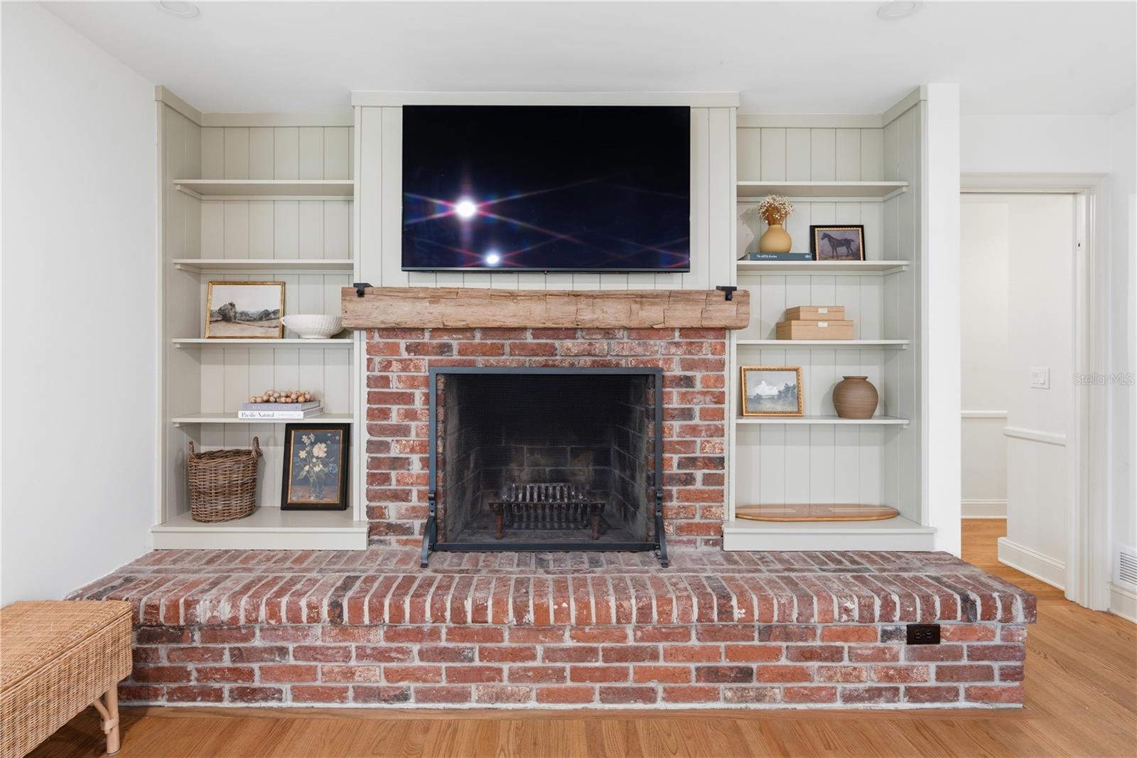 Image 16 of 36 For 1884 Oakdale Lane N