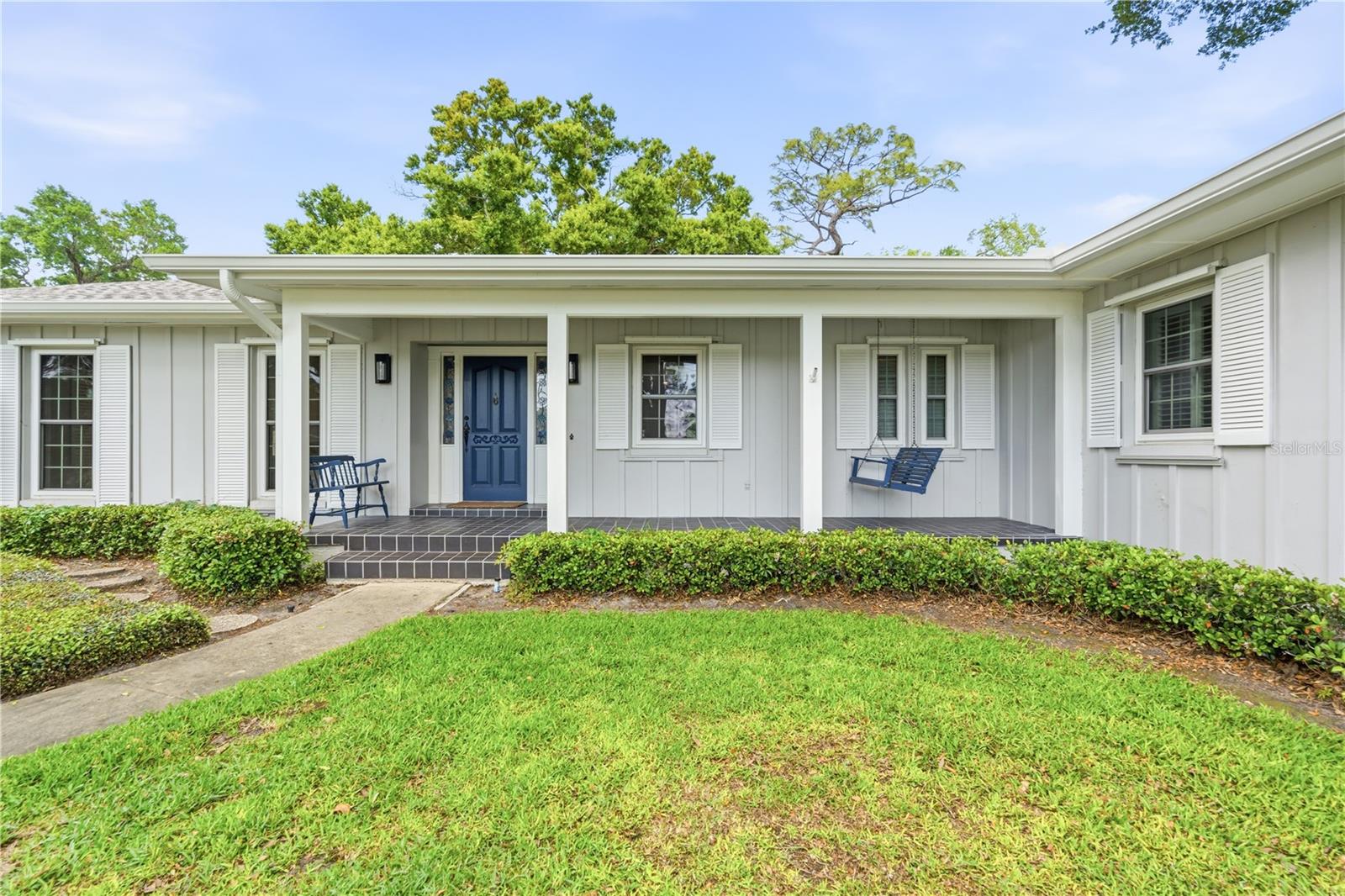 Image 2 of 36 For 1884 Oakdale Lane N