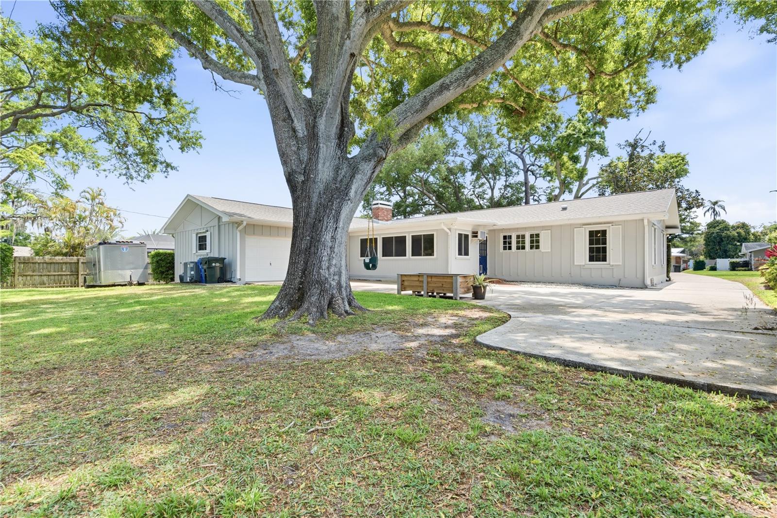 Image 32 of 36 For 1884 Oakdale Lane N